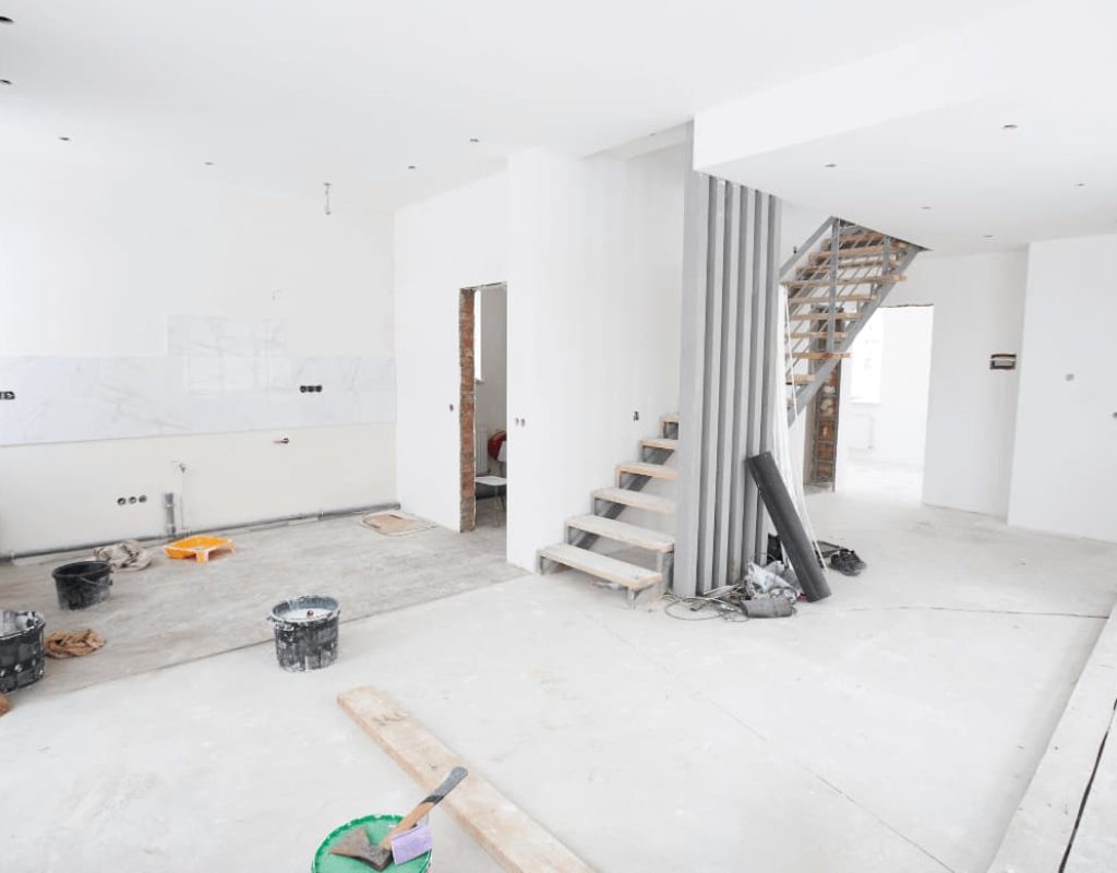 Bathroom with polished tile and sparkling fixtures after a deep move-out clean