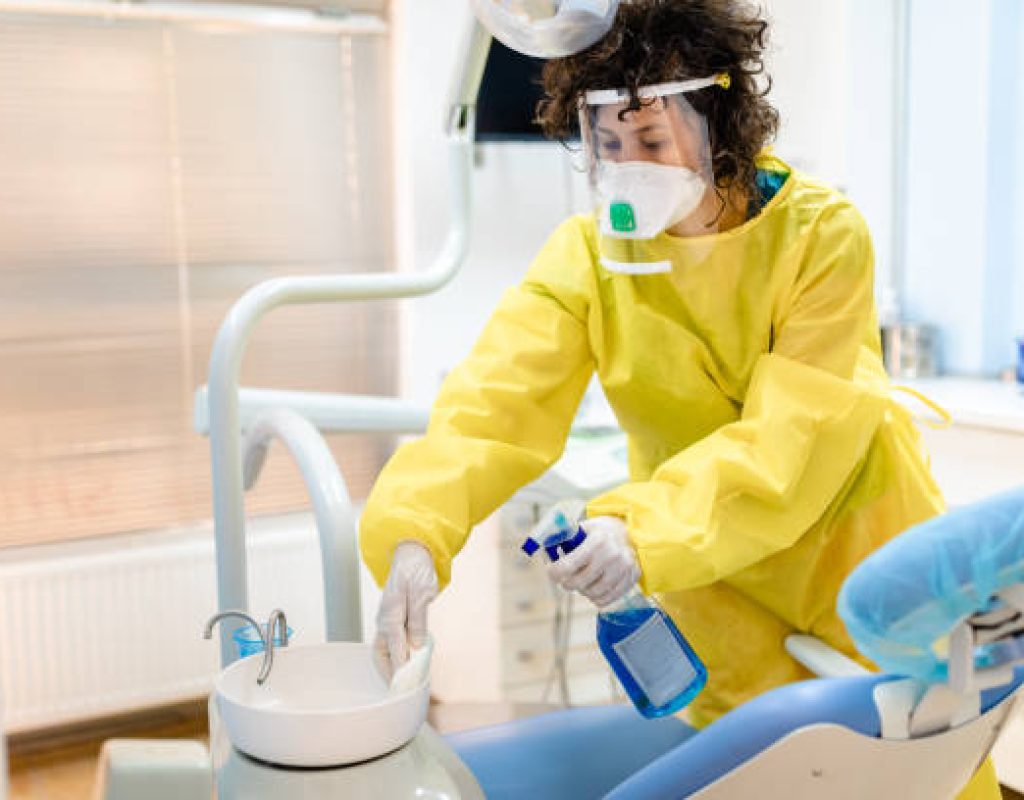 Thorough dental cleaning treatment focused on comfort, cleanliness, and oral health.